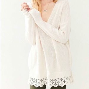 White lace kimchi blue sweater